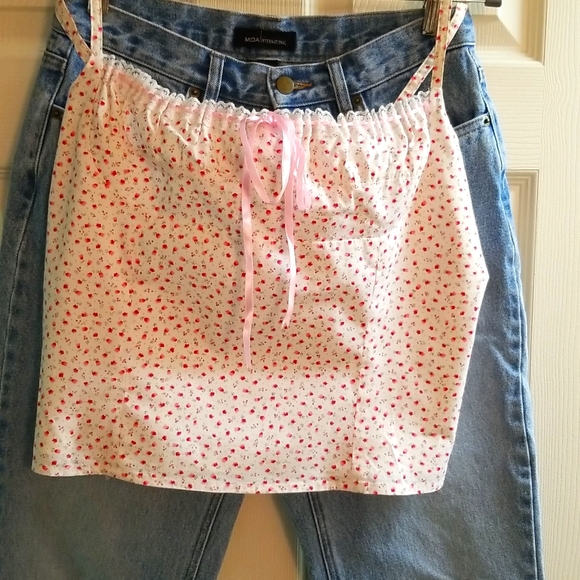 💐VINTAGE MODA INTERNATIONAL FLORAL TOP WITH MATCHING FLORAL CUFF JEANS 🌸💐 - Picture 2 of 13